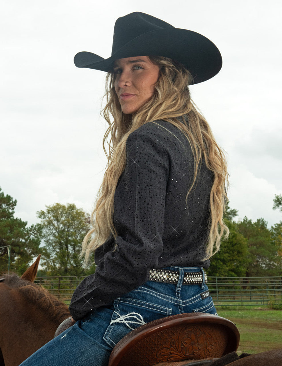 Cowgirl Tuff Pullover Button Up Black UltraBreathe Denim with Crystal