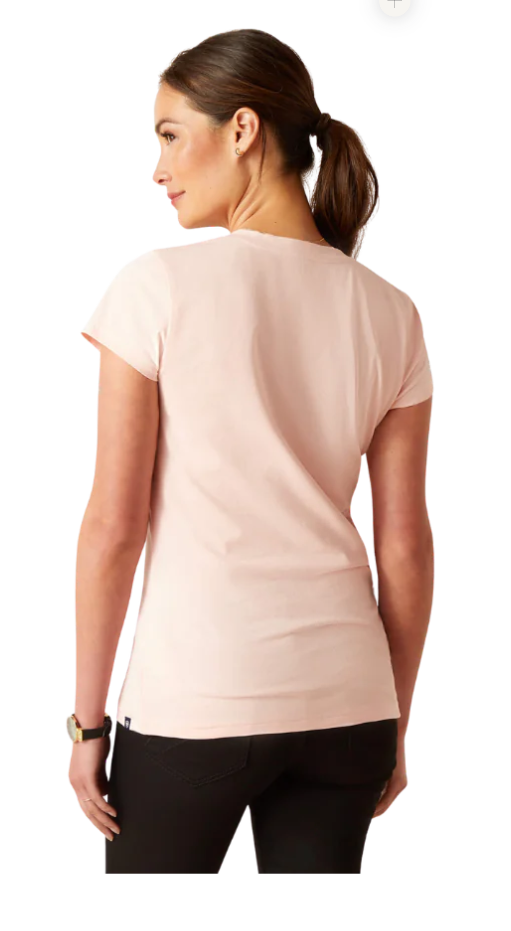 Ariat WMs Vertical Logo V Neck SS T Shirt Blushing Rose - End of Season Sale